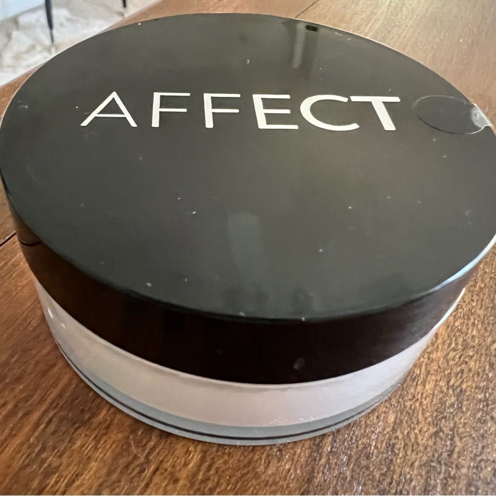 AFFECT Loose Rice Powder Matt-Effect Transparent Setting Matte Makeup - Picture 3 of 5